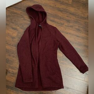 Maroon full zip hooded fleece jacket